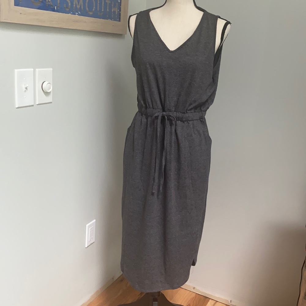 Sleeveless jersey knit dress- GREY